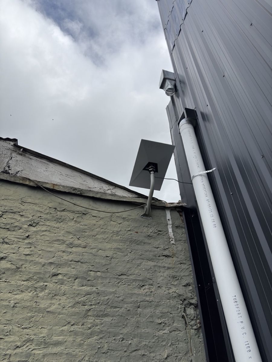 Antena Starlink instalada por Justlink